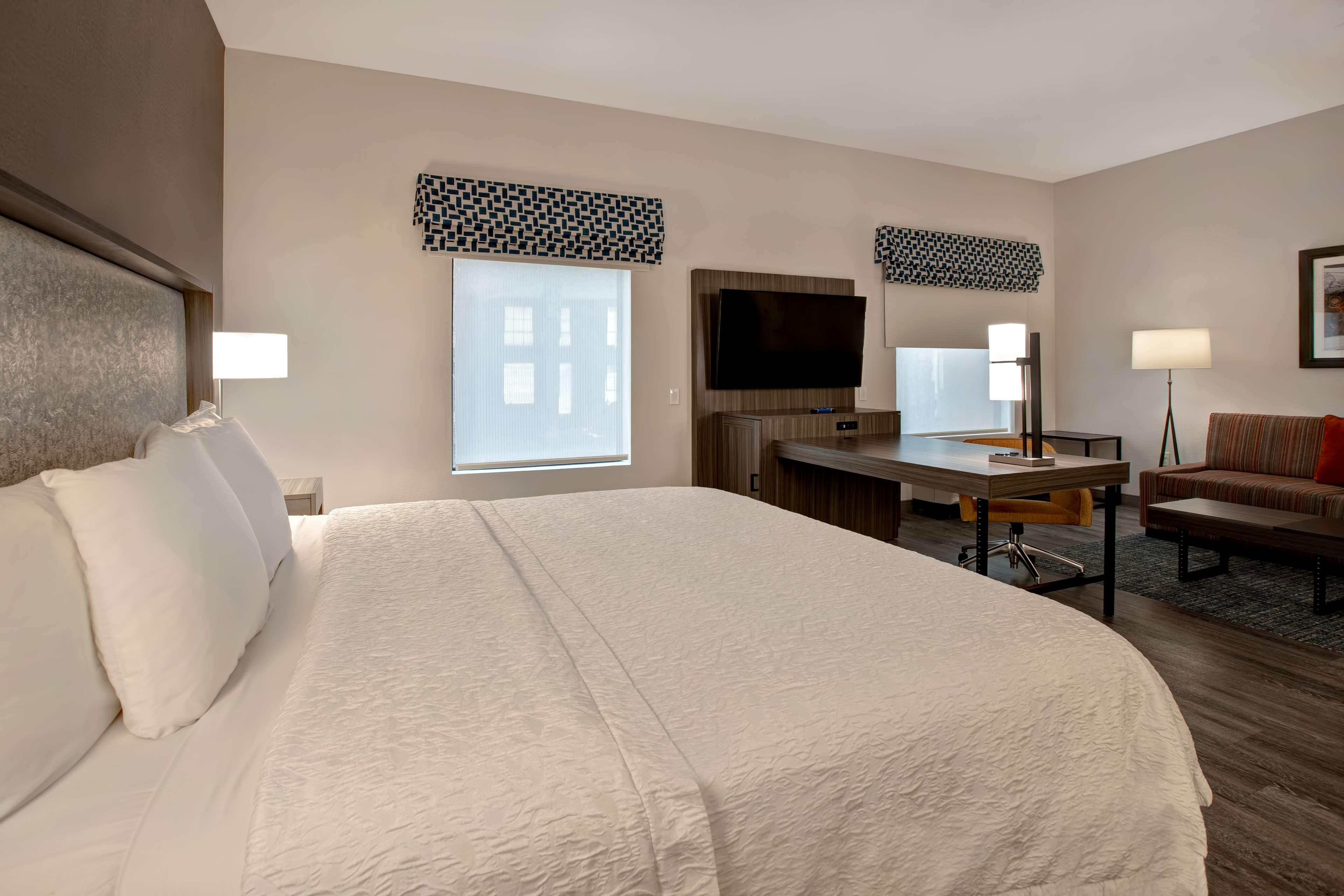 hampton inn and suites san antonio riverwalk