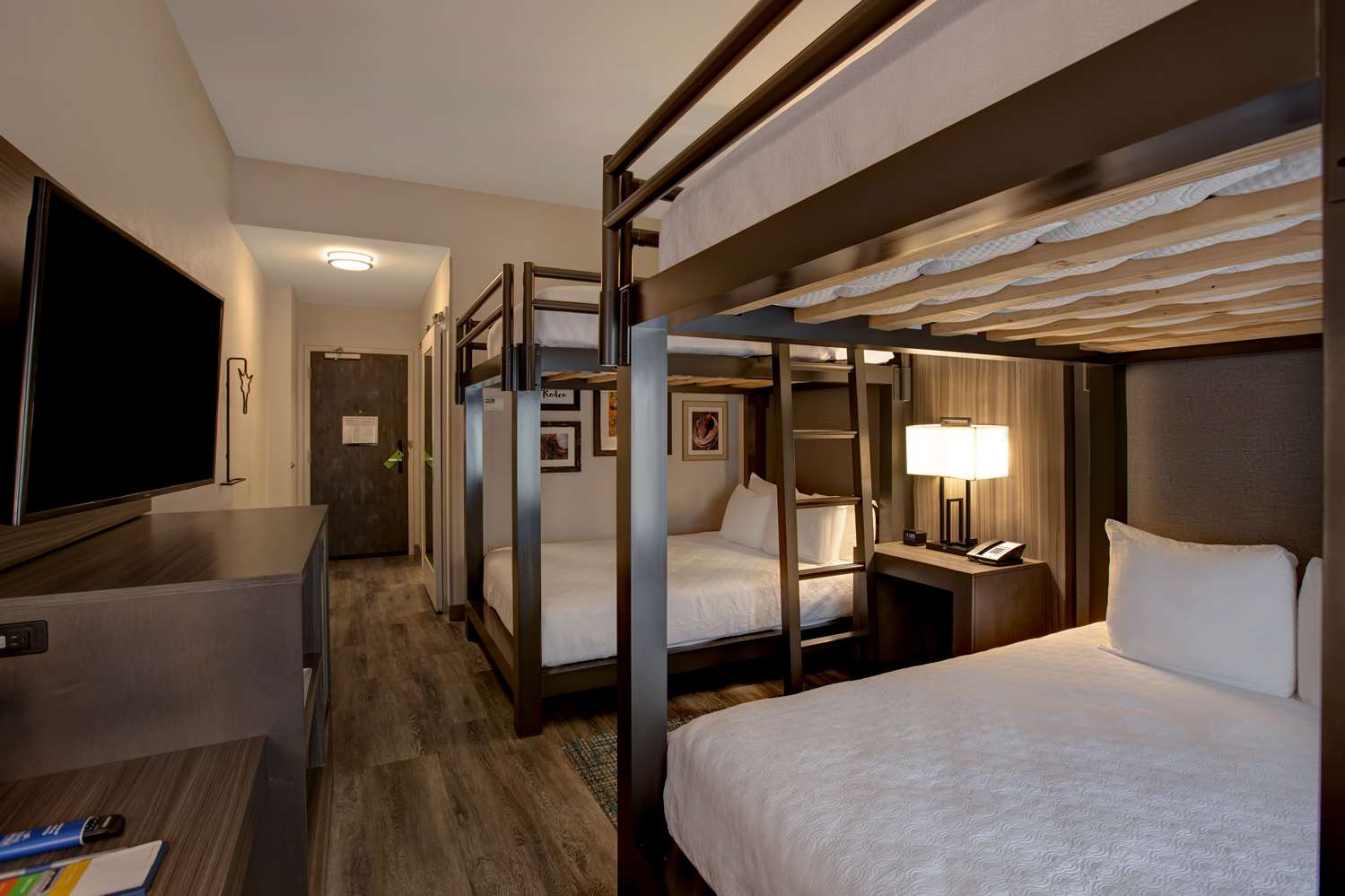 hampton inn and suites san antonio riverwalk