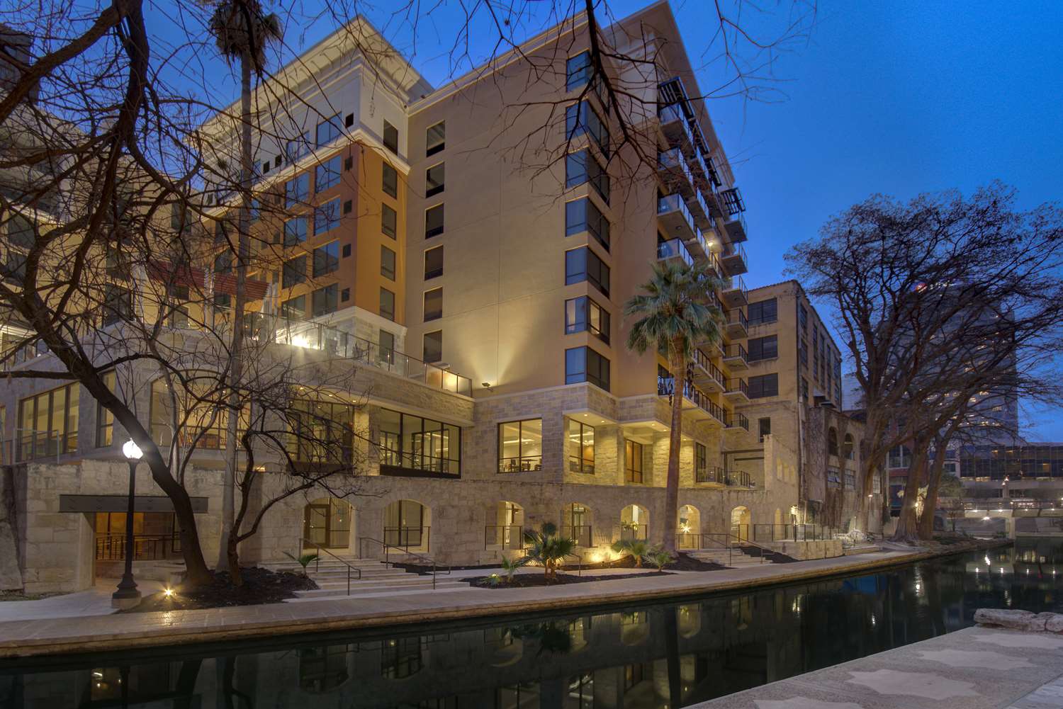 hampton inn and suites san antonio riverwalk