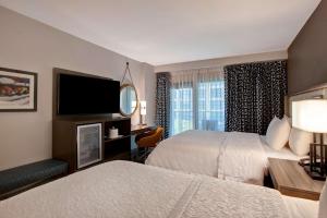 hampton inn and suites san antonio riverwalk