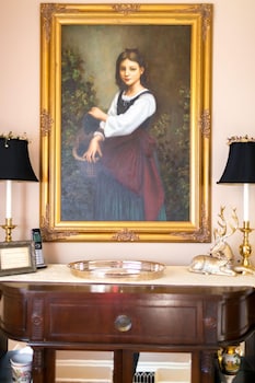 1810 emerson house bed and breakfast adults only