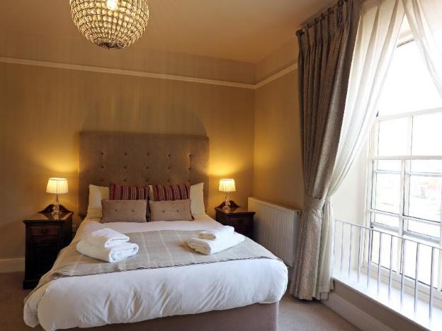 black boys hotel