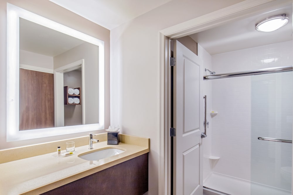 staybridge suites charlottesville airport an ihg hotel