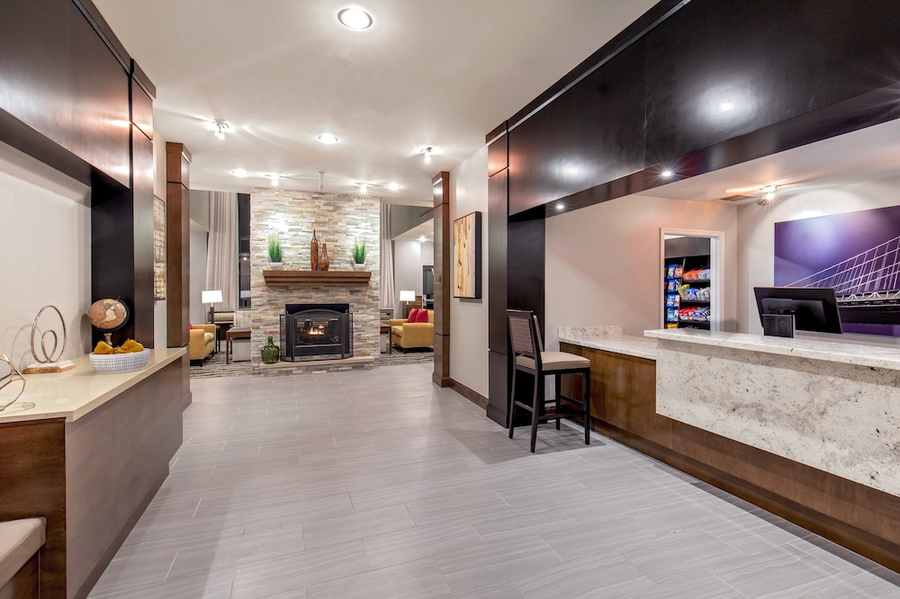staybridge suites charlottesville airport an ihg hotel