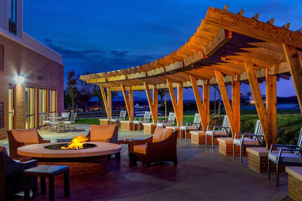 staybridge suites charlottesville airport an ihg hotel