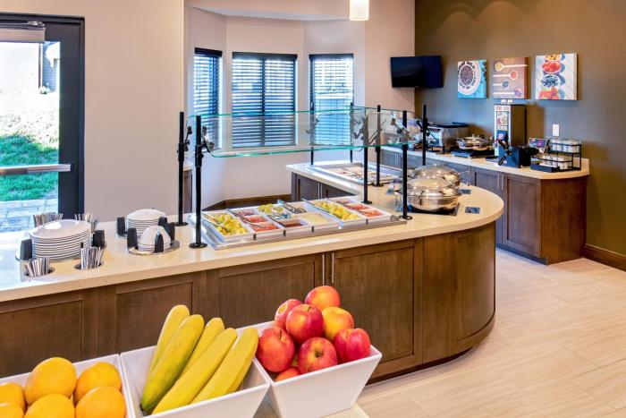 staybridge suites charlottesville airport an ihg hotel