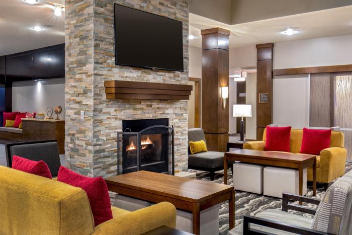 staybridge suites charlottesville airport an ihg hotel