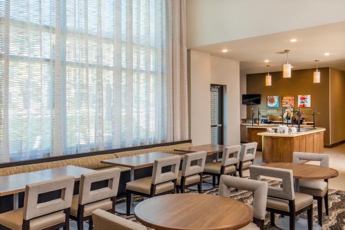 staybridge suites charlottesville airport an ihg hotel
