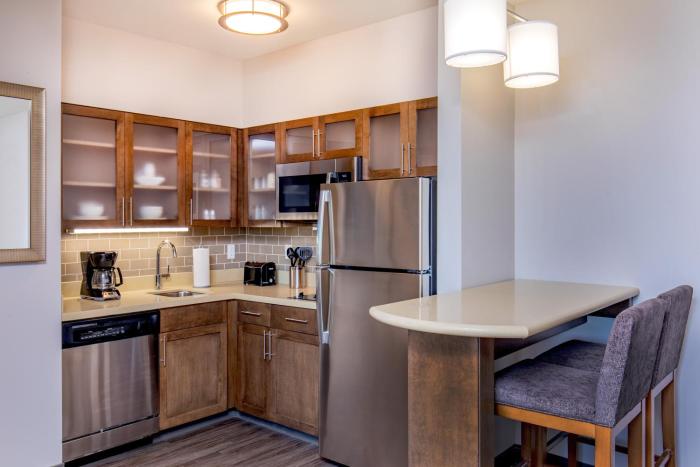 staybridge suites charlottesville airport an ihg hotel