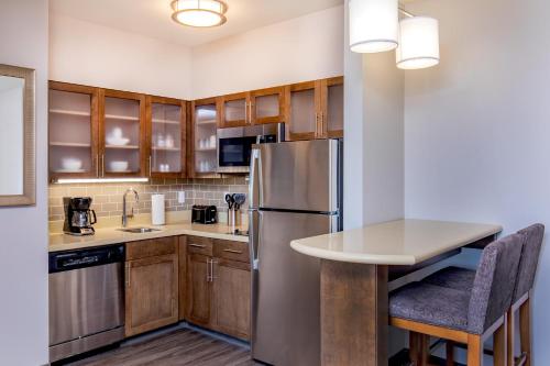 staybridge suites charlottesville airport an ihg hotel