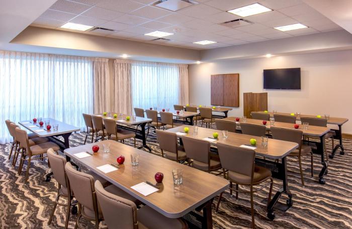 staybridge suites charlottesville airport an ihg hotel