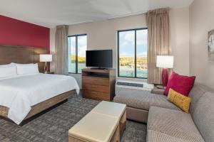 staybridge suites charlottesville airport an ihg hotel