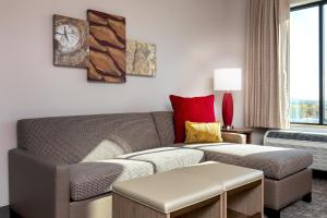 staybridge suites charlottesville airport an ihg hotel