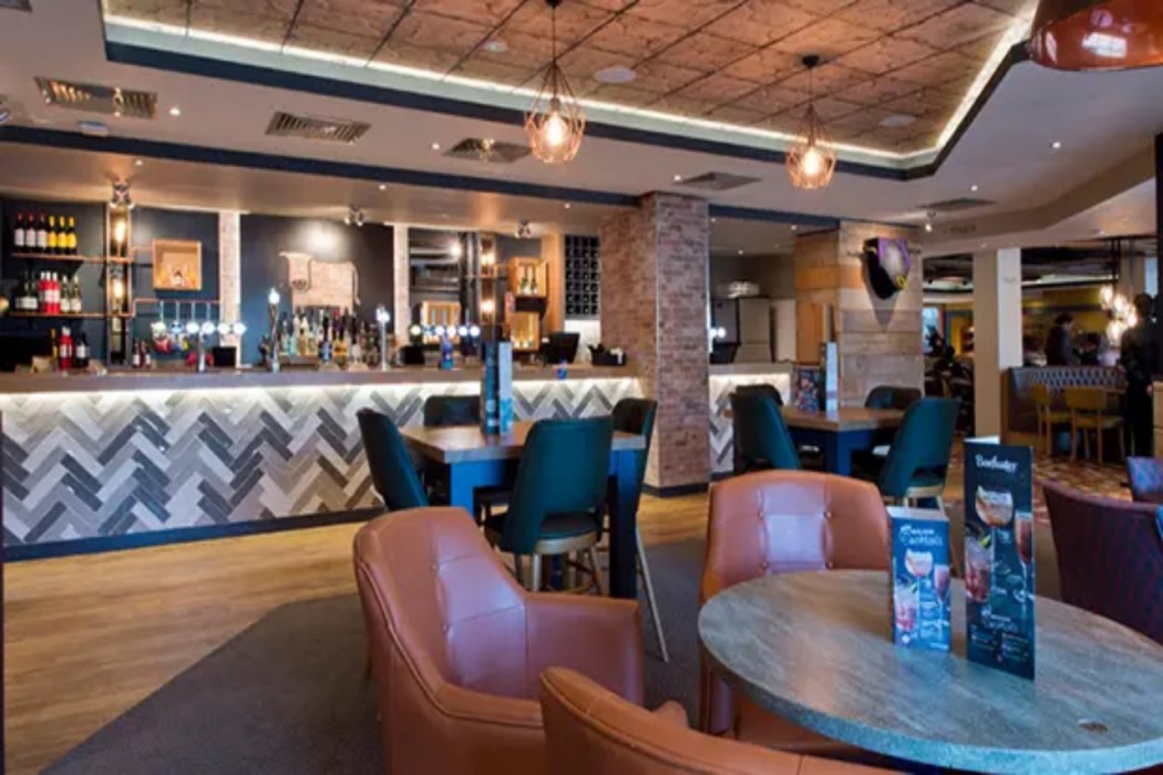 premier inn london hayes heathrow hyde park