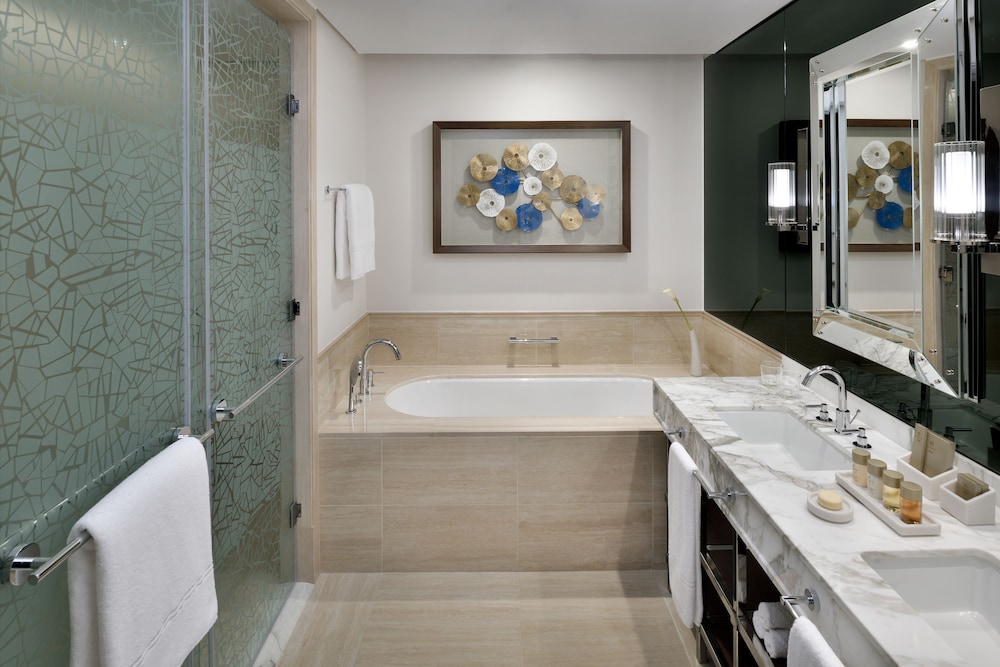 grand plaza movenpick media city