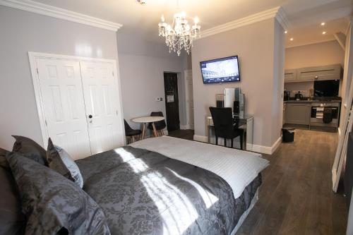 number 82 the unthank