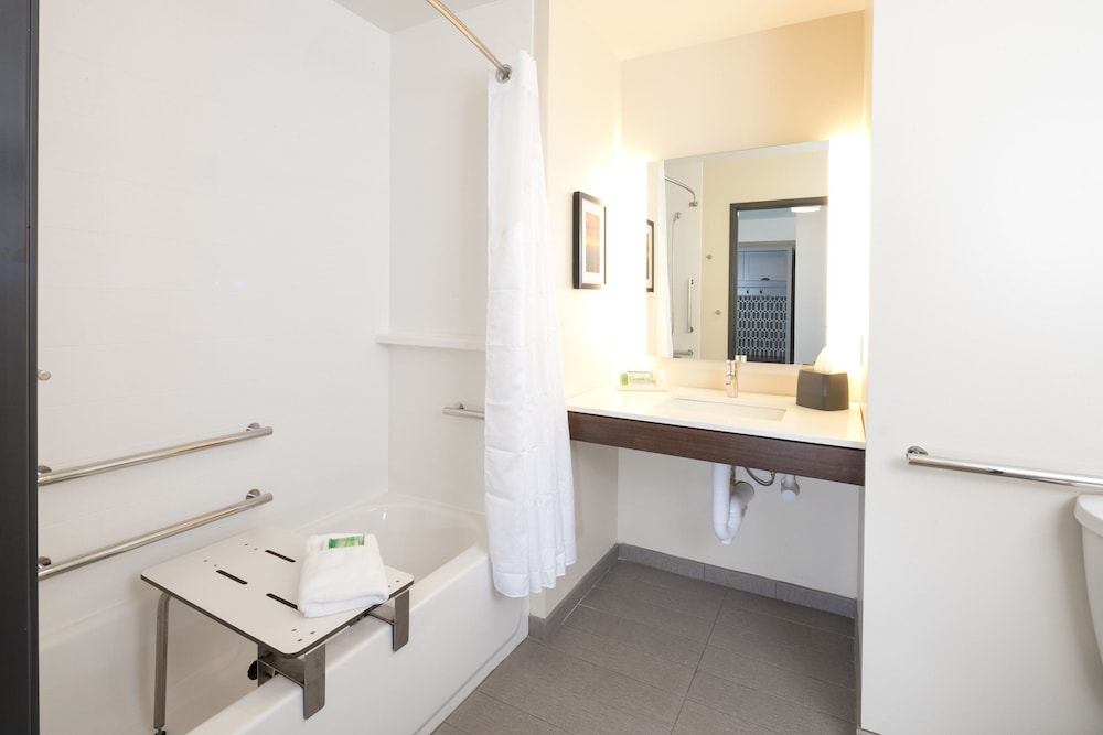 holiday inn kalamazoo west an ihg hotel