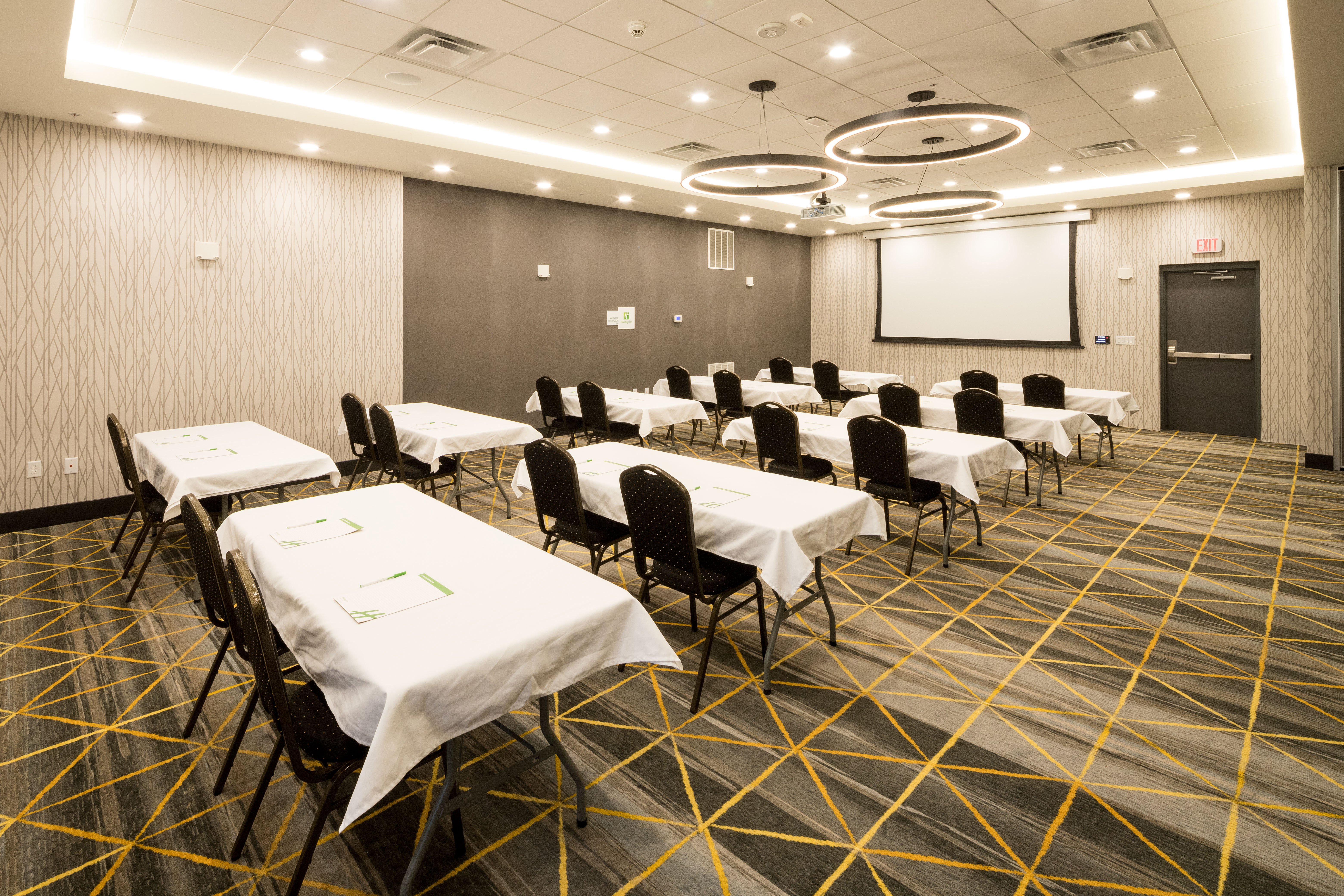 holiday inn kalamazoo west an ihg hotel