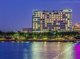 hisilk artwork center fliport coso hotel