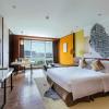 hisilk artwork center fliport coso hotel