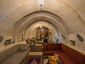 lucky cave cappadocia