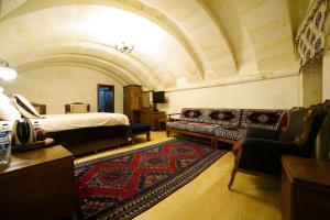 lucky cave cappadocia