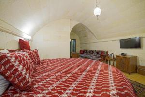 lucky cave cappadocia
