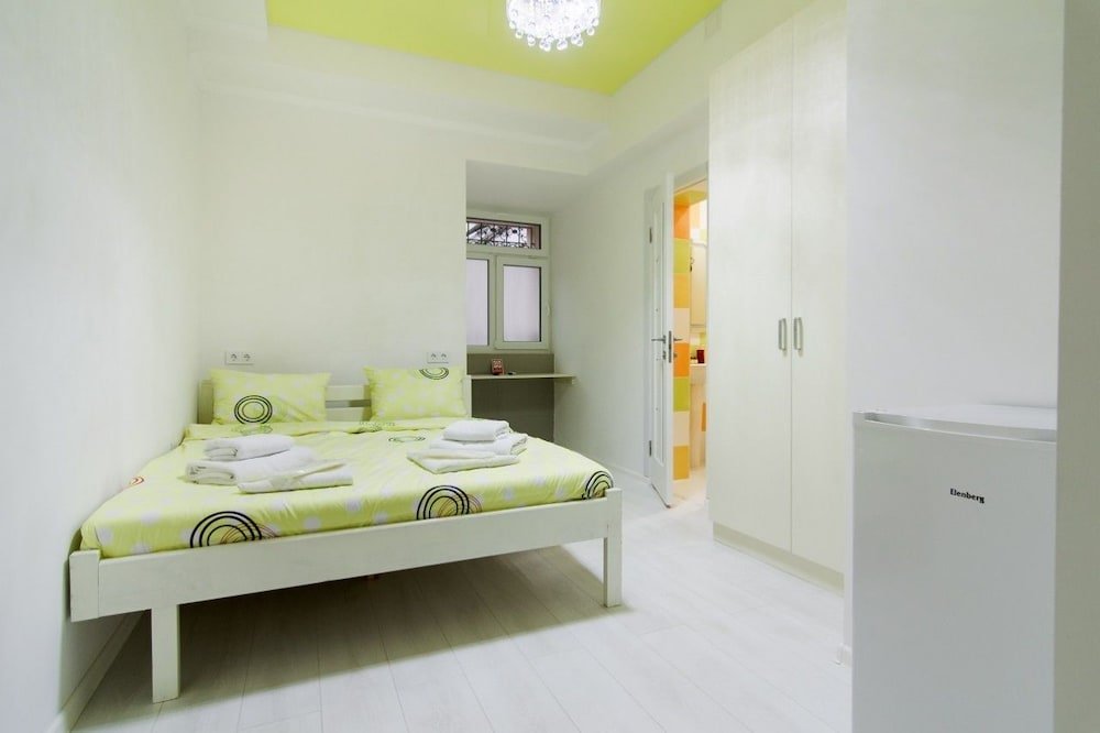 art suites on deribasovskaya 10
