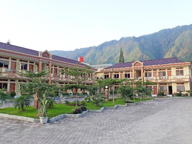 rogate beach hotel