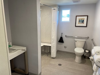 hyatt place santa barbara