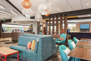 tru by hilton milwaukee brookfield