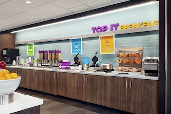 tru by hilton milwaukee brookfield