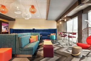 tru by hilton milwaukee brookfield