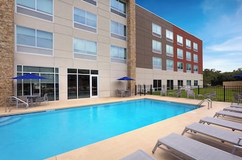 Holiday Inn Express Lake Park, An Ihg Hotel,Lake Park>>Jennings,2.5 star