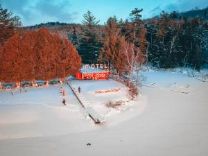Motel Long Lake And Cottages,,2 star