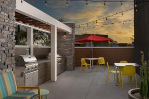 home2 suites by hilton phoenix airport south