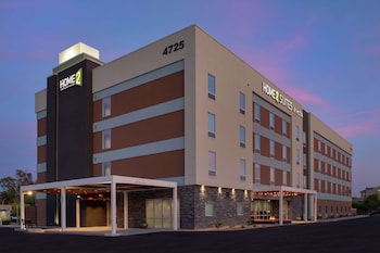 home2 suites by hilton phoenix airport south