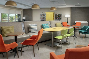 home2 suites by hilton phoenix airport south