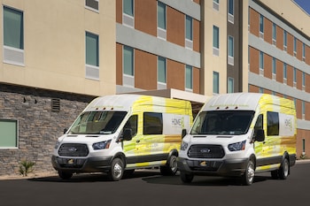 home2 suites by hilton phoenix airport south