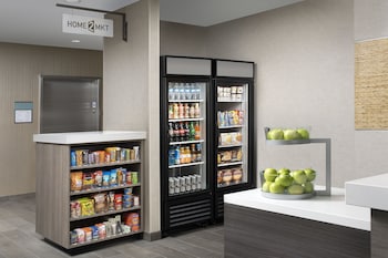 home2 suites by hilton phoenix airport south