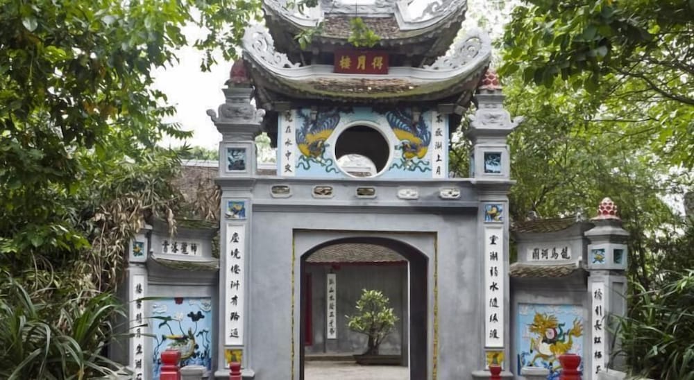 hanoi lakeside premium hotel