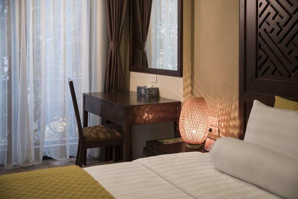 hanoi lakeside premium hotel