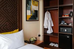 hanoi lakeside premium hotel