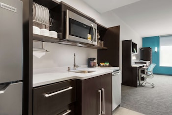 home2 suites by hilton madison central alliant energy center