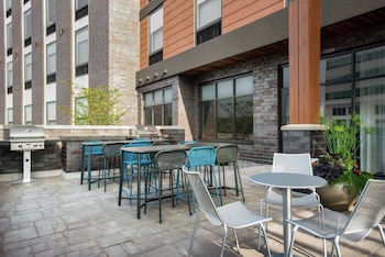 home2 suites by hilton madison central alliant energy center