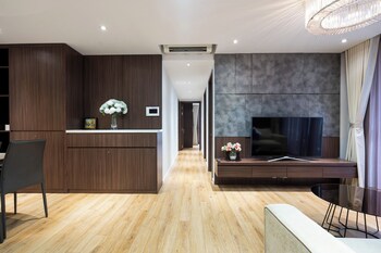 the milky way river gate apartment