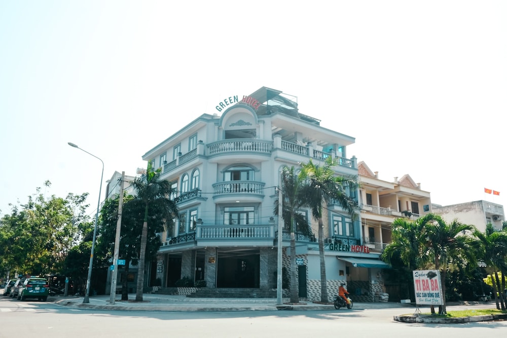 green hotel vinh loc