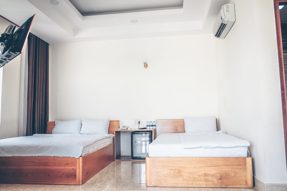 green hotel vinh loc