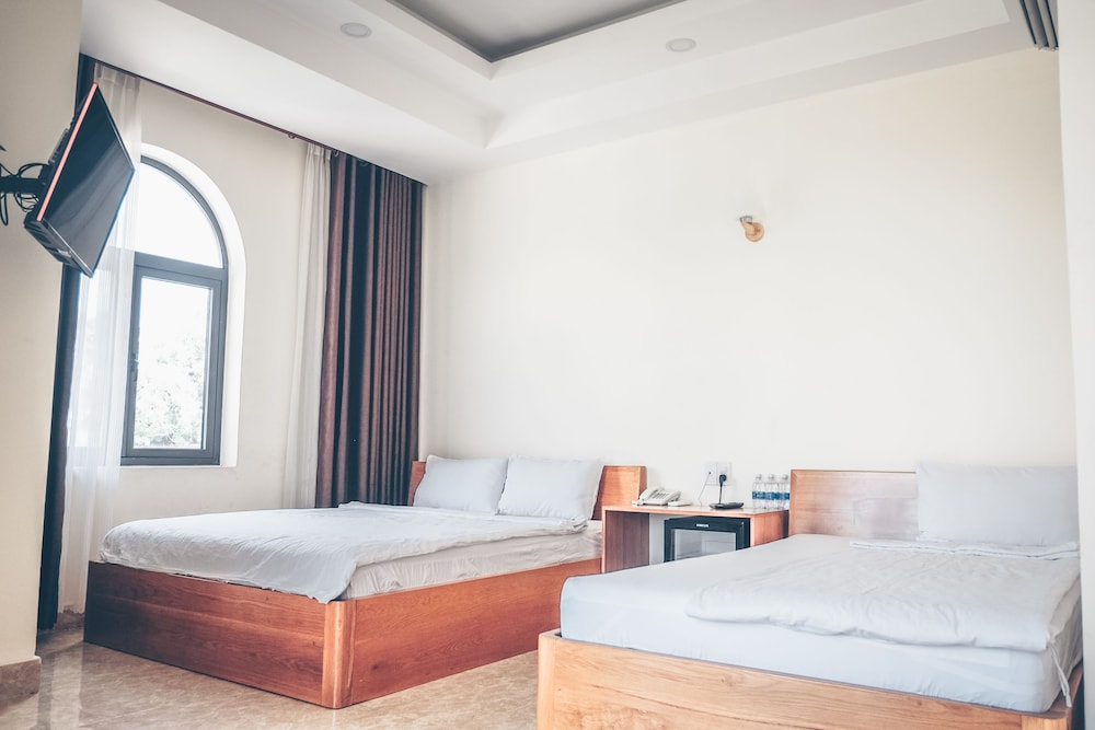 green hotel vinh loc