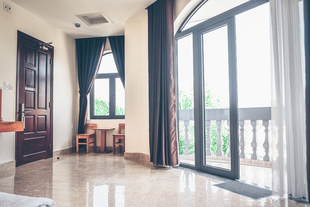 green hotel vinh loc